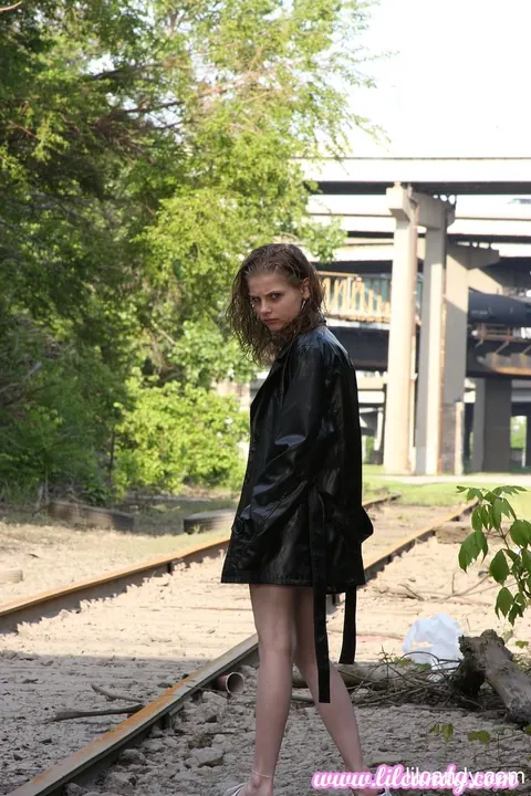Lil Candy: Petite Redhead in a Leather Jacket Spreads Her Shaved Pussy Outdoors – photo 16 of 16