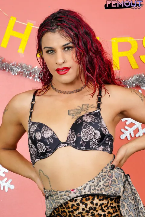 Latina Trans Woman Strips Nude and Shows Off Her Cock – photo 5 of 16