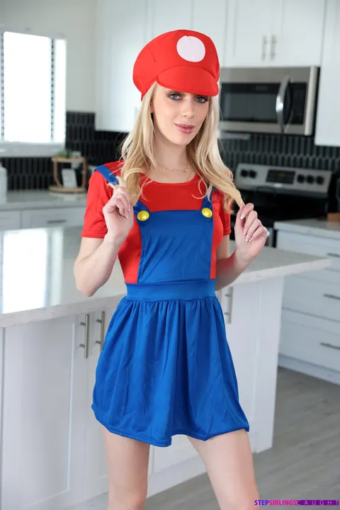 Braylin Bailey: Blonde in Costume Takes Anal Creampie in Three Positions – photo 2 of 21