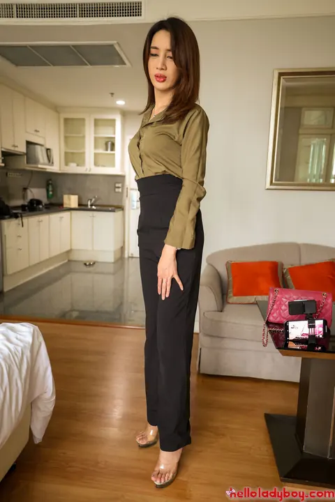 Asian Trans Woman Strips Naked and Shows Her Boobs – photo 9 of 21