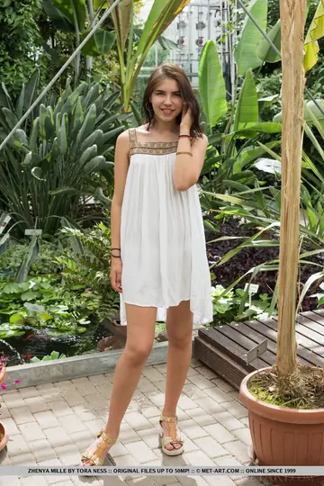European Brunette Spreads Her Pussy in the Garden