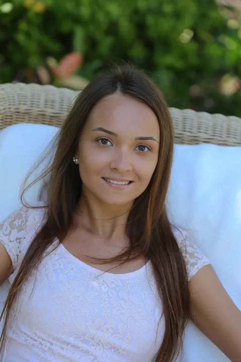 Veronika Benet: Ukrainian Brunette Bares Her Athletic Body – photo 1 of 21