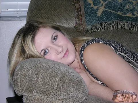 Fifi Foxx: Chubby Blonde MILF in Lingerie Pulls Her Panties Aside and Spreads – photo 6 of 16