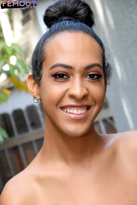 Trans Woman Undresses, Runs Hands Over Body, and Poses Nude – photo 16 of 16