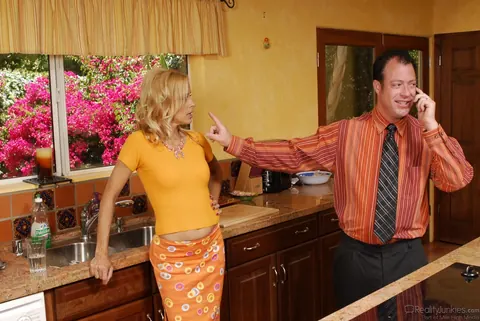 Payton Leigh: Slim Blonde MILF Sucks Cock and Rides Her Partner in the Kitchen – photo 2 of 21