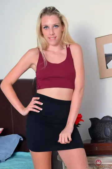 Tall Skinny Blonde in Heels Spreads for Anal