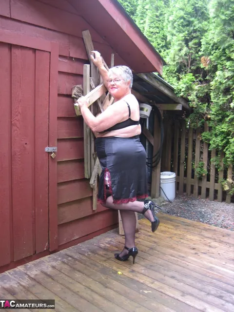 BBW in Stockings and Glasses Spreads Wide – photo 11 of 20