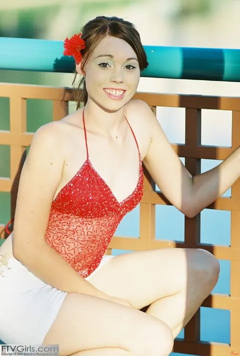 Slim Asian MILF Redhead Spreads Her Pussy in the Garden – photo 6 of 17