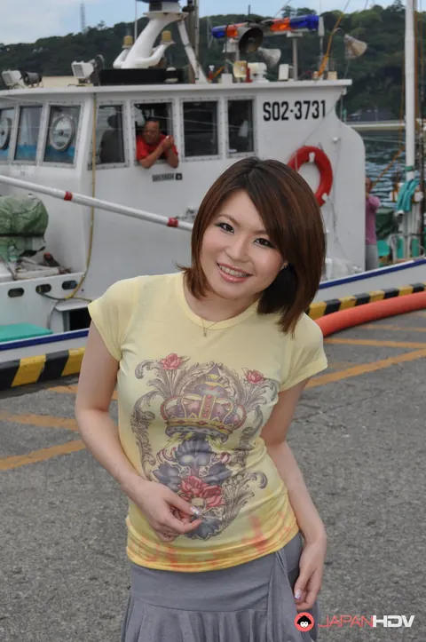 Miki Uemura: Japanese Brunette Poses in a Skirt Outdoors – photo 13 of 15