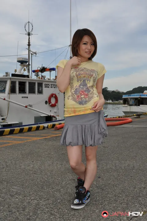 Miki Uemura: Japanese Brunette Poses in a Skirt Outdoors – photo 4 of 15