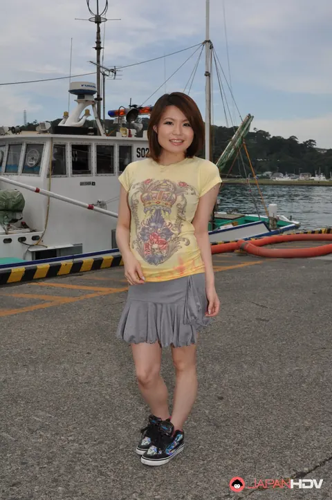 Miki Uemura: Japanese Brunette Poses in a Skirt Outdoors – photo 2 of 15