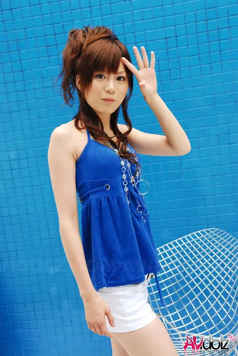 Anna Watanabe: Japanese Redhead Poses in Shorts and Heels Then Strips Nude – photo 4 of 15