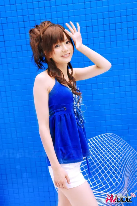 Anna Watanabe: Japanese Redhead Poses in Shorts and Heels Then Strips Nude – photo 14 of 15