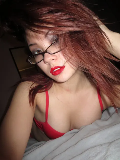Sydney Mai: Japanese Babe in Lingerie Spreads Her Pussy While Wearing Glasses – photo 11 of 15