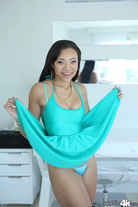 Adriana Maya: Ebony Brunette Sheds Her Dress and Flashes Her Pussy – photo 2 of 16