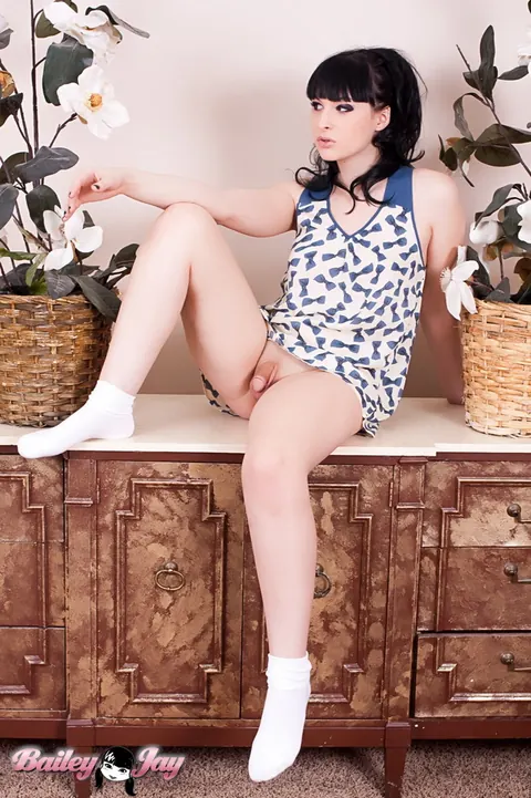 Latina Trans Woman Poses Nude Showing Her Body – photo 1 of 12