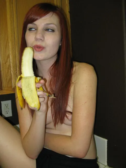 Petite Redhead in Shorts Spreads Her Shaved Pussy Outdoors – photo 18 of 20