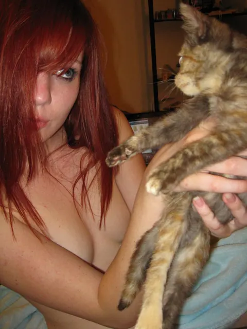 Petite Redhead in Shorts Spreads Her Shaved Pussy Outdoors – photo 16 of 20