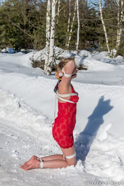 Blonde PAWG Bound in Red Lingerie Spreads in the Snow – photo 10 of 12