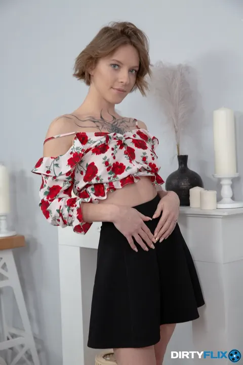 Stella Bliss: Skinny Blonde Russian Takes Anal Doggy Style – photo 1 of 20