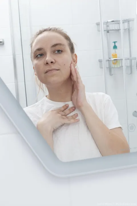 Isabel Stern: Slim Russian Blonde Masturbates in the Shower – photo 1 of 21