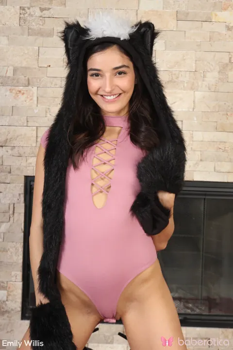 Emily Willis: Latina Brunette Spreads Her Shaved Pussy and Fingers Herself – photo 1 of 21