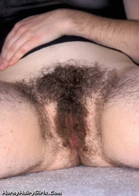 Amateur Woman Spreads Her Hairy Pussy Wide – photo 11 of 13