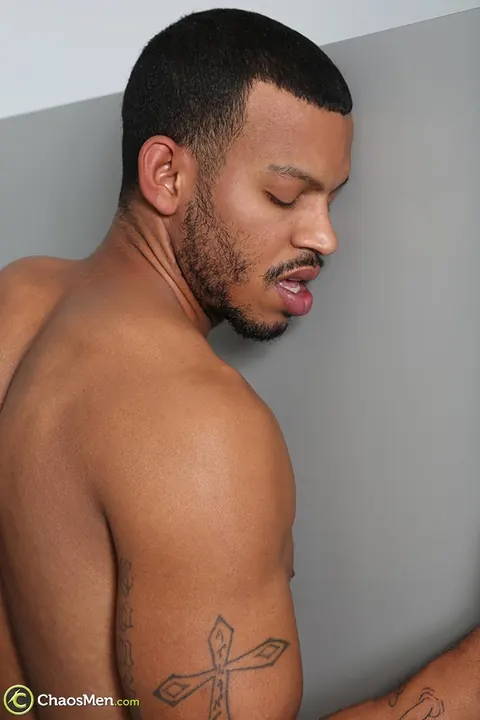 Hairy Stud Sucks BBC Through Gloryhole Before Sex – photo 18 of 20