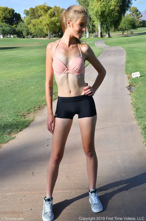 Mazzy: Skinny Blonde Flashes Her Ass and Pussy Outdoors – photo 6 of 20