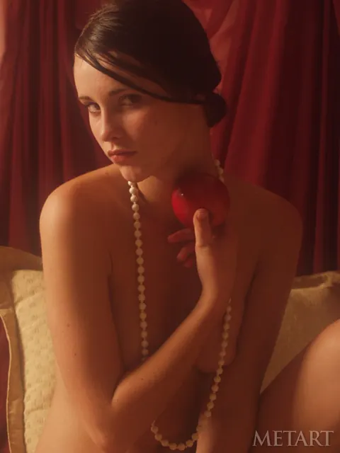 Woman Strips Naked and Poses Nude Showing Front and Back – photo 1 of 21