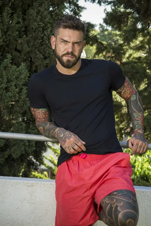 Katana: Curvy Asian Brunette Fucks Tattooed Man – photo 19 of 21