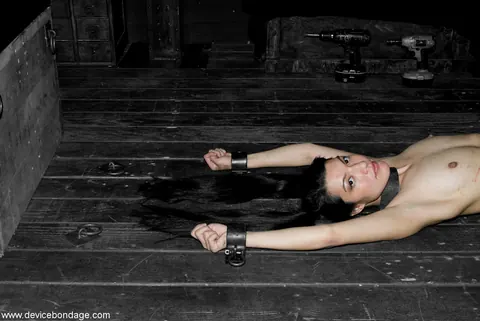 Circe Borges: Skinny Redhead Tied Up and Spreads Her Pussy – photo 7 of 21