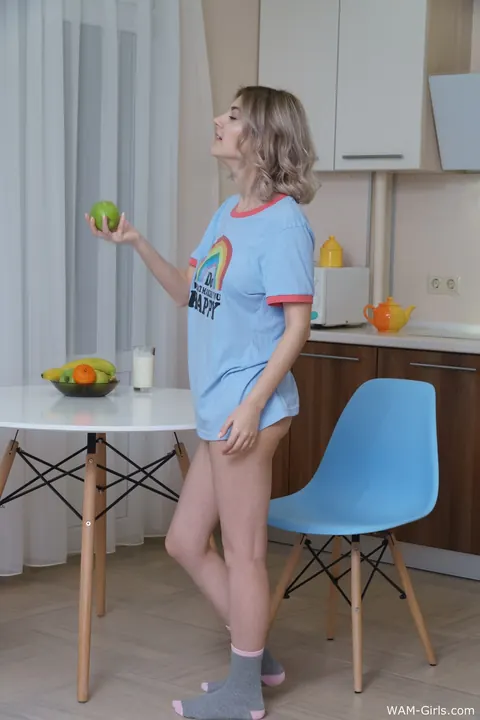 Eva Elfie: Slim Russian Blonde with Big Natural Tits Spreads Her Legs – photo 2 of 21