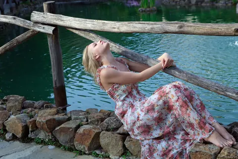 Feeona A: Blonde in a Skirt Flashes Her Pussy Outdoors – photo 3 of 20