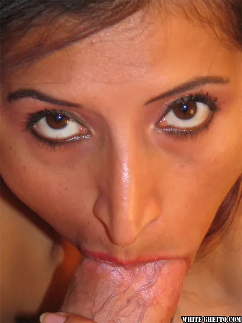 Angel Flirt: Latina MILF Strips Outdoors and Gives a Deepthroat Blowjob to Her Partner – photo 11 of 17