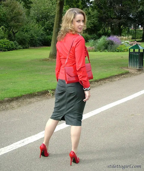 Thick Blonde MILF Crosses Her Hose-Covered Legs Outdoors – photo 8 of 16