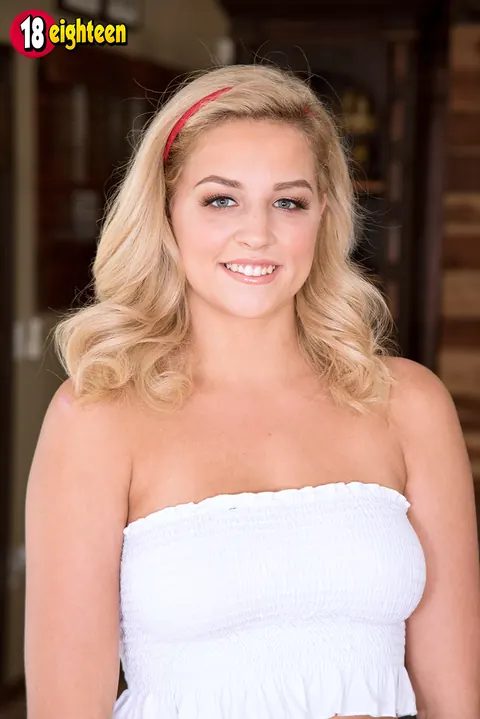 Sophia Lux: Blonde with Big Natural Tits in Panties Spreads Her Ass – photo 3 of 16