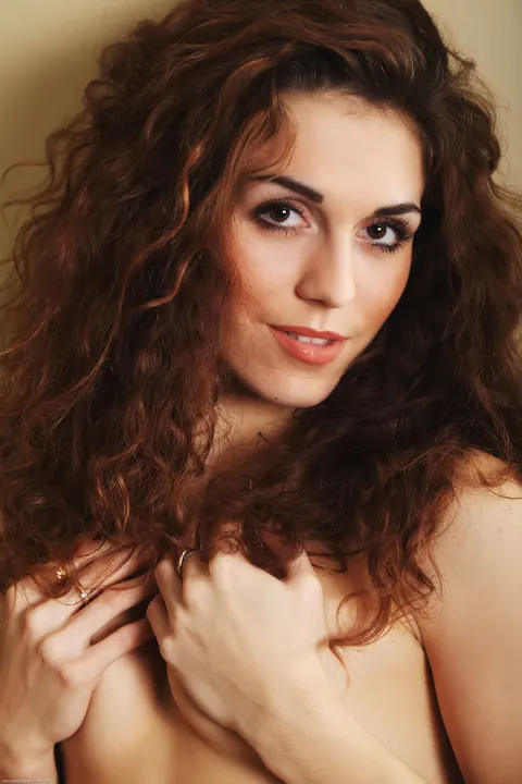 Eva Kane: Russian Brunette with Curly Hair Poses Nude and Shaved – photo 9 of 21