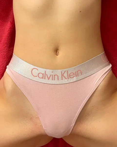 Petite Slim Woman in Lingerie Flaunts Her Big Ass – photo 14 of 14