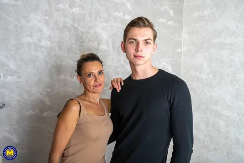 Gerda Ice: Hairy MILF in a Skirt Takes Anal and a Facial – photo 2 of 16