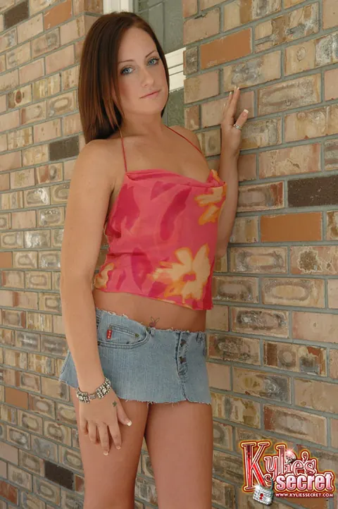 Redhead Amateur Covers Her Tits While Wearing a Skirt – photo 1 of 12