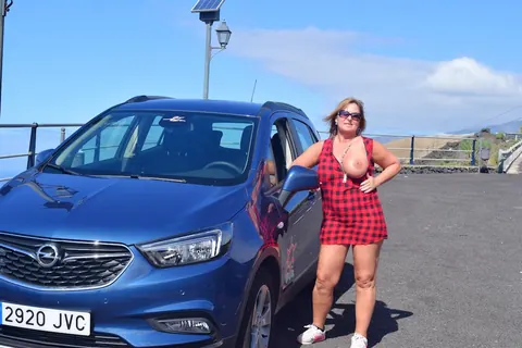 Nudechrissy: Thick Blonde MILF Strips and Spreads on Volcanic Beach – photo 2 of 16