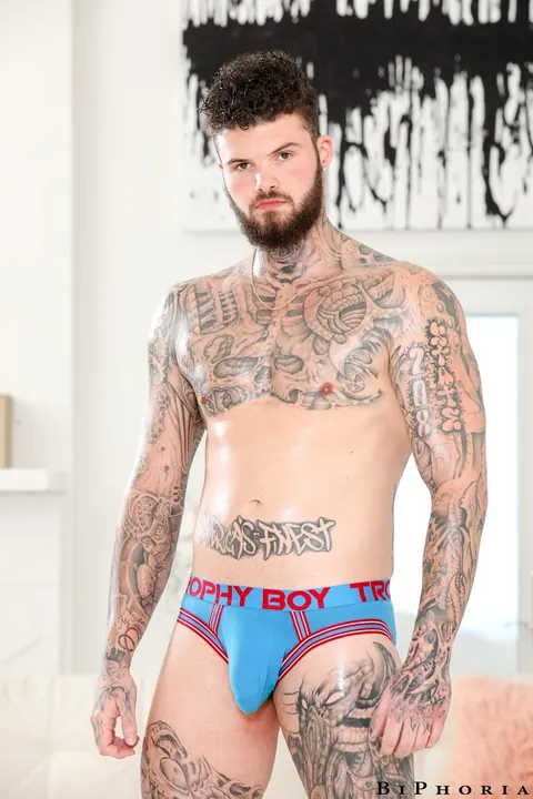 Nicole Aria: Brunette in Lingerie Takes Two Men in Bisexual Threesome – photo 2 of 15