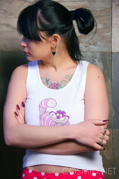 Jennique Adams: Brunette Shows Her Big Natural Tits and Tattoo in the Bathroom – photo 1 of 16