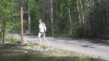 Diana Sweet – European Blonde PAWG in Shorts Spreads Outdoors