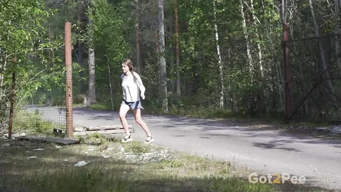 Diana Sweet: European Blonde PAWG in Shorts Spreads Outdoors – photo 1 of 15