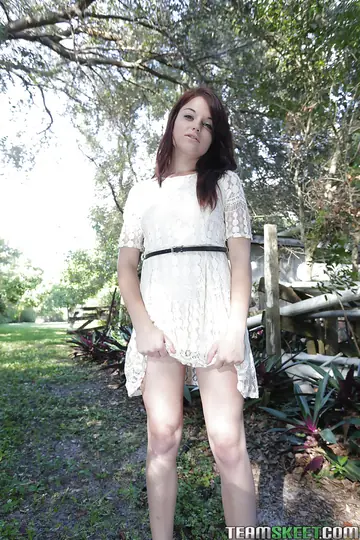 Kaisey Dean – Redhead Pulls Panties Aside and Spreads Her Shaved Pussy Outdoors