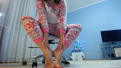 Honey Barefeet: Brunette in Pigtails Poses and Shows Her Feet – photo 6 of 16