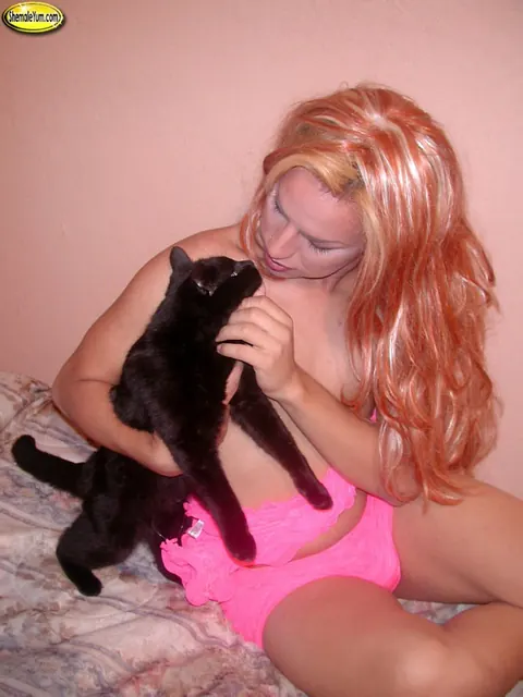 Trans Woman Strips Fully Nude for Front and Back Reveal – photo 7 of 16