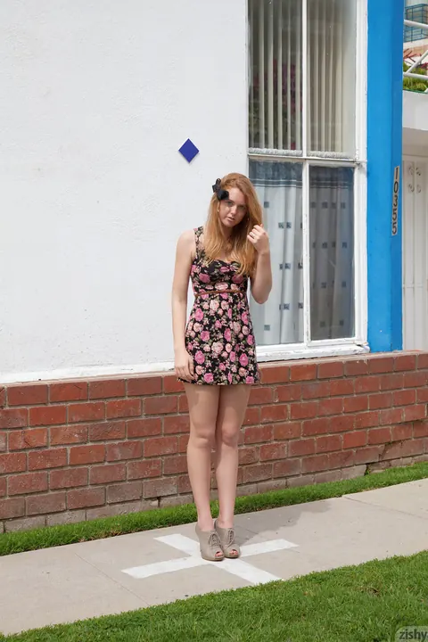 Tall Redhead Flashes Her Panties in a Dress Outdoors – photo 6 of 11